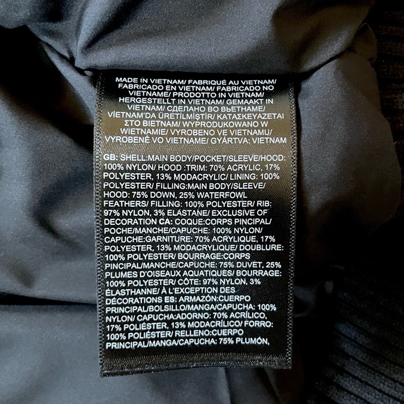 The North Face Men’s Gotham III Waterproof Black Jacket - Picture 8 of 10